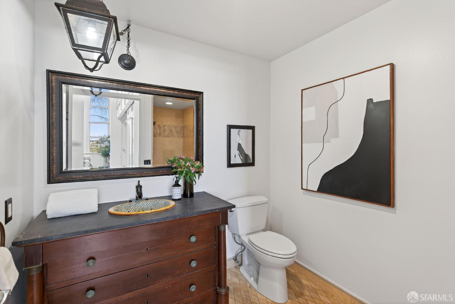 Detail Gallery Image 10 of 33 For 370 De Haro St #B14,  San Francisco,  CA 94103 - 1 Beds | 2 Baths