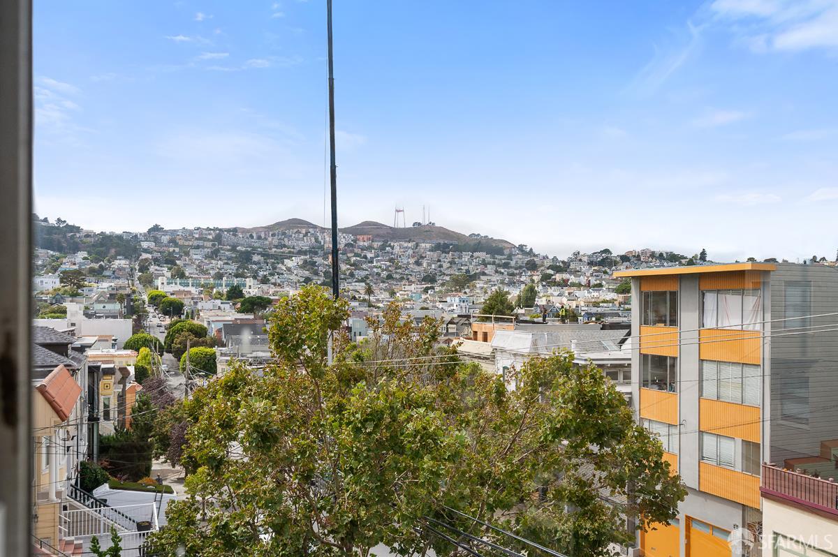 Detail Gallery Image 4 of 16 For 1 Clipper St, San Francisco,  CA 94114 - – Beds | – Baths