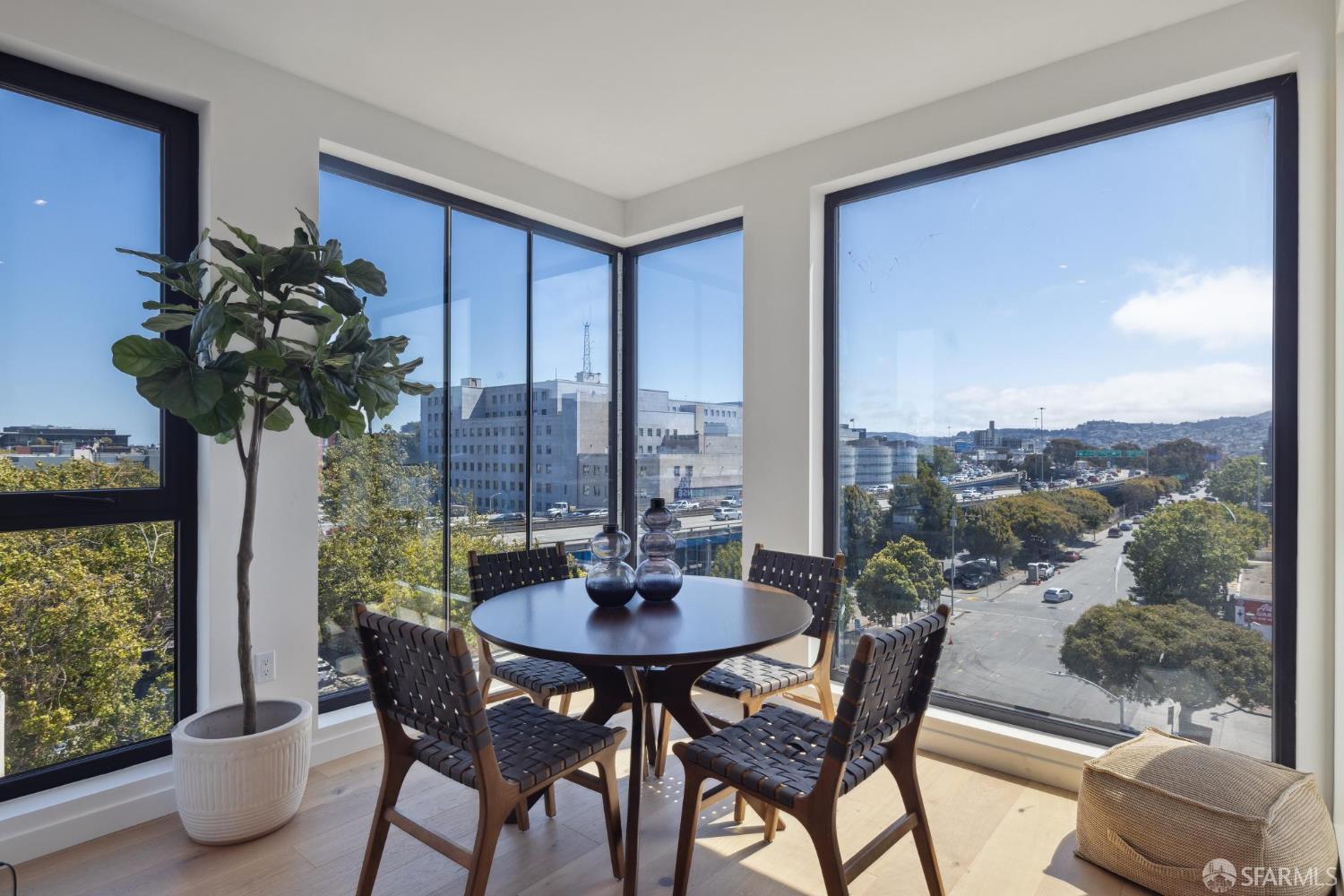 Photo #7: 425070794 Listing: Photo #7