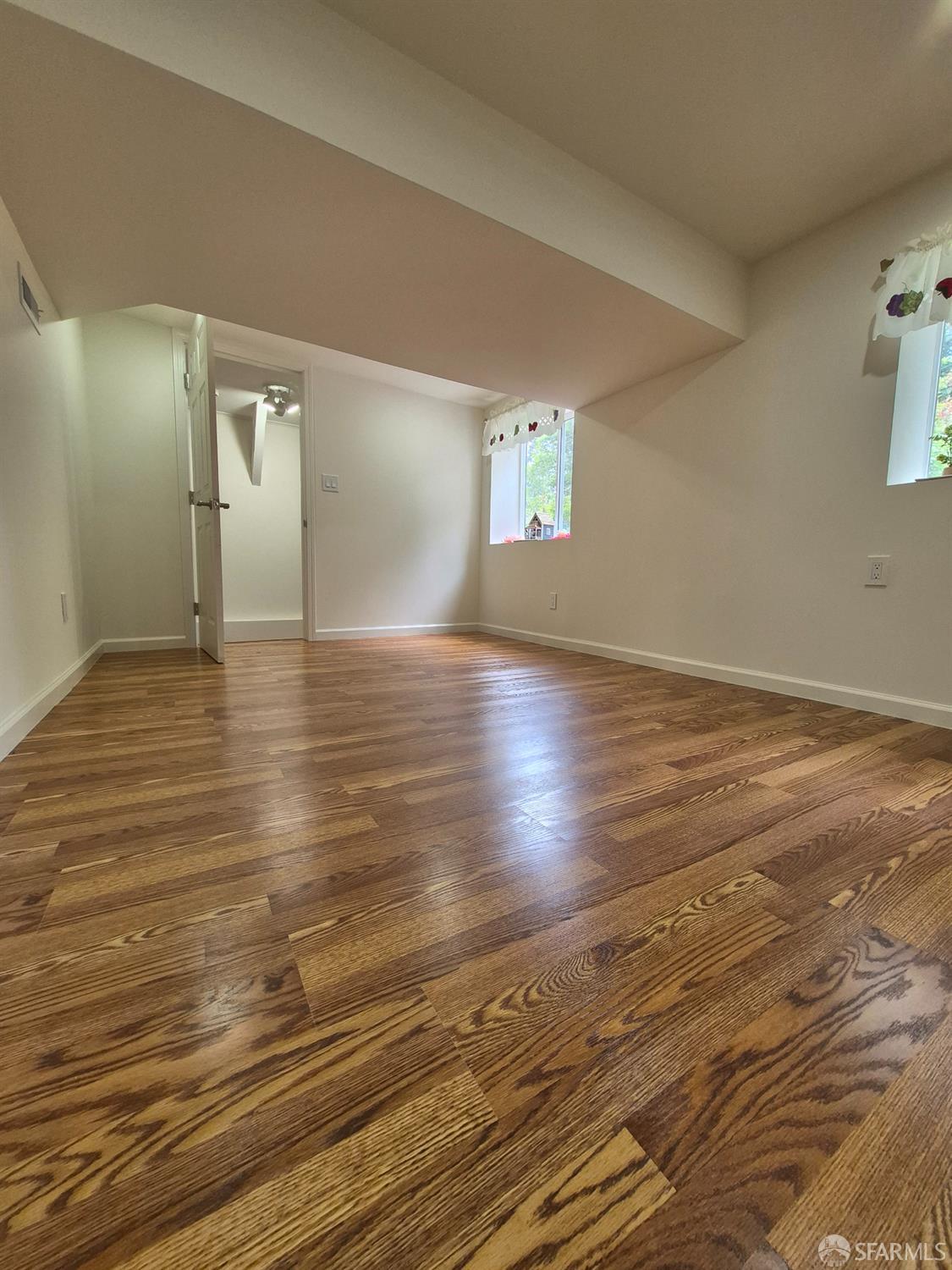 Detail Gallery Image 11 of 18 For 255 Molimo Dr, San Francisco,  CA 94127 - 5 Beds | 2 Baths