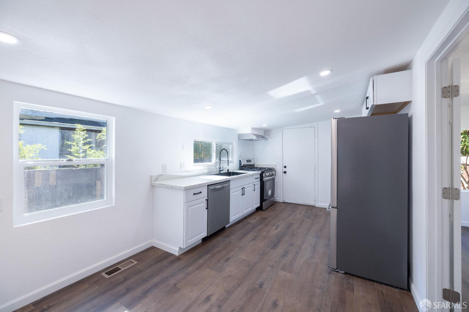 Detail Gallery Image 11 of 29 For 1780 Road 20, San Pablo,  CA 94806 - 3 Beds | 2 Baths