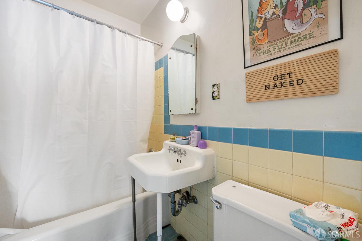 Detail Gallery Image 10 of 16 For 1 Clipper St, San Francisco,  CA 94114 - – Beds | – Baths