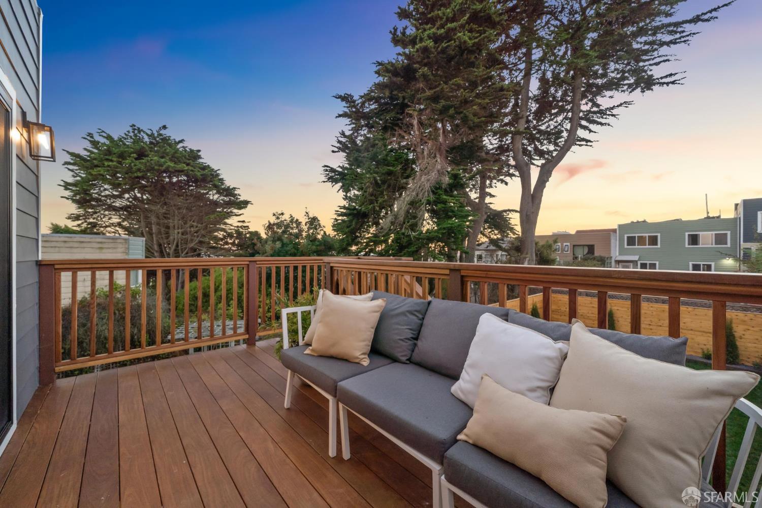 Detail Gallery Image 12 of 93 For 567 45th Ave, San Francisco,  CA 94121 - 4 Beds | 4/1 Baths