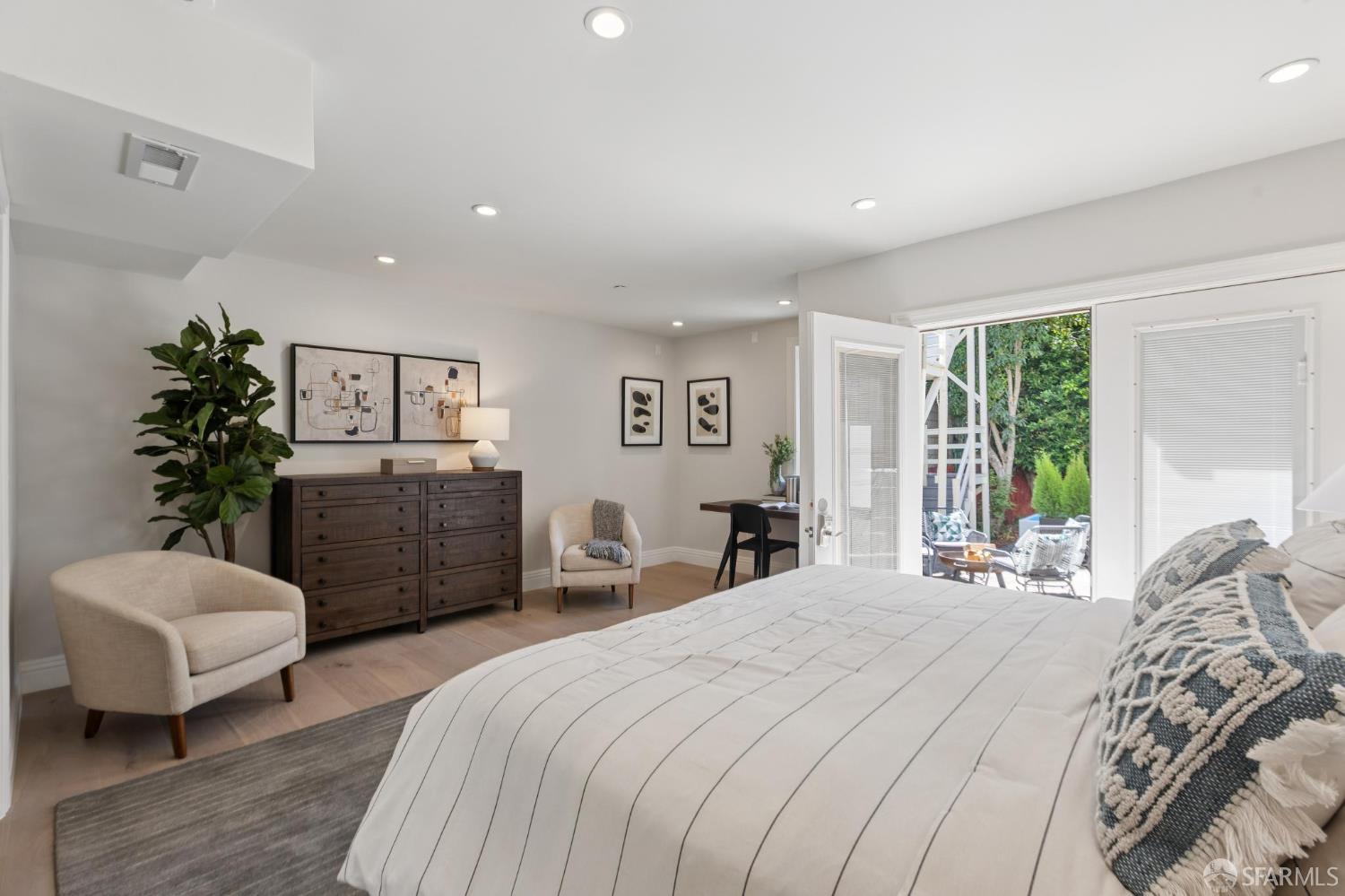 Detail Gallery Image 30 of 38 For 3381 21st St, San Francisco,  CA 94110 - 5 Beds | 4 Baths