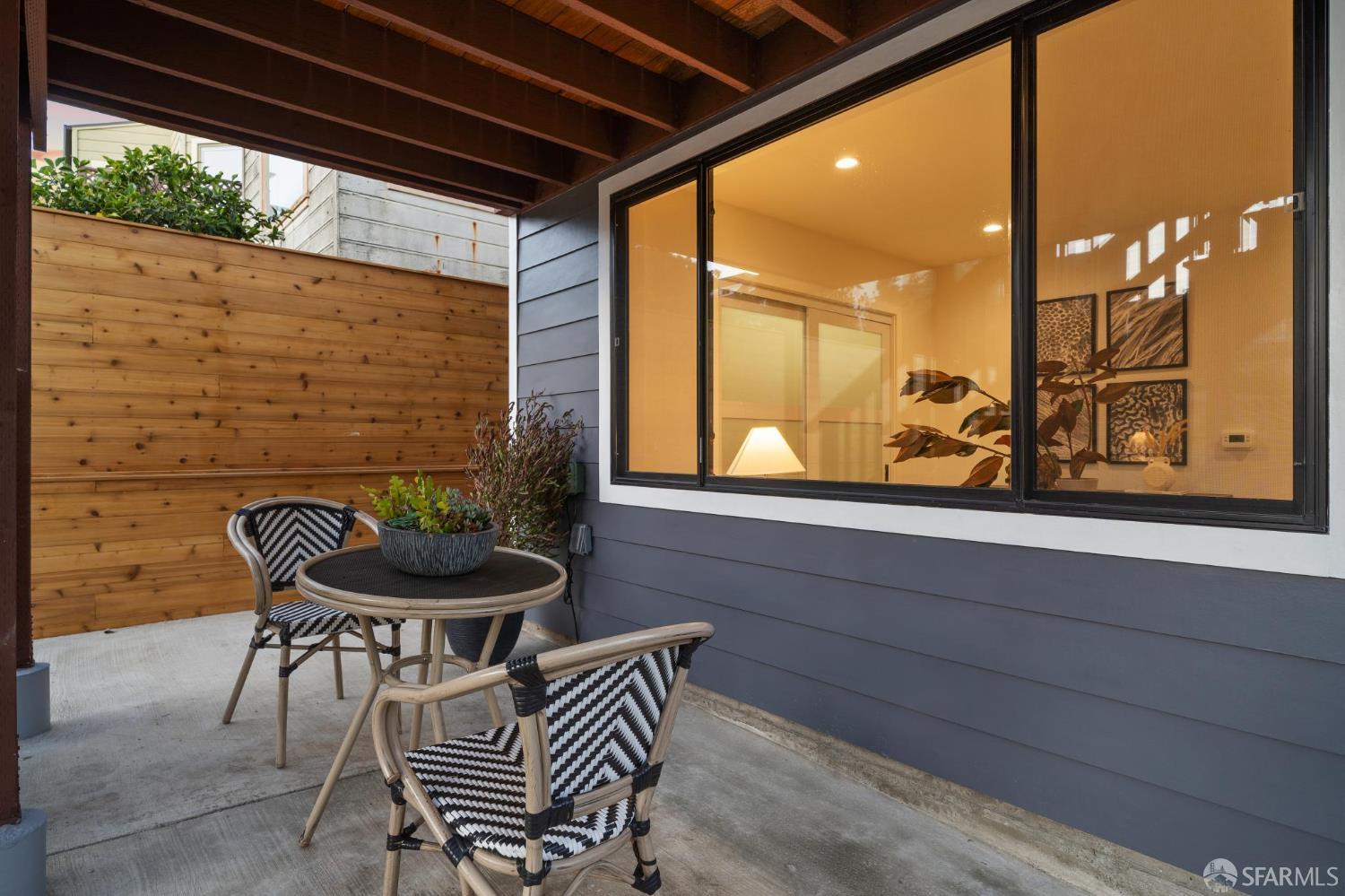 Detail Gallery Image 14 of 93 For 567 45th Ave, San Francisco,  CA 94121 - 4 Beds | 4/1 Baths