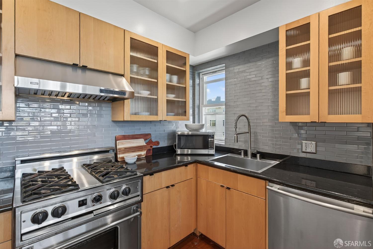 Detail Gallery Image 7 of 33 For 370 De Haro St #B14,  San Francisco,  CA 94103 - 1 Beds | 2 Baths