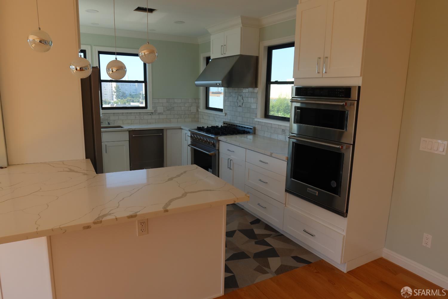 Detail Gallery Image 5 of 25 For 119 Vernon St, San Francisco,  CA 94132 - 4 Beds | 3/5 Baths