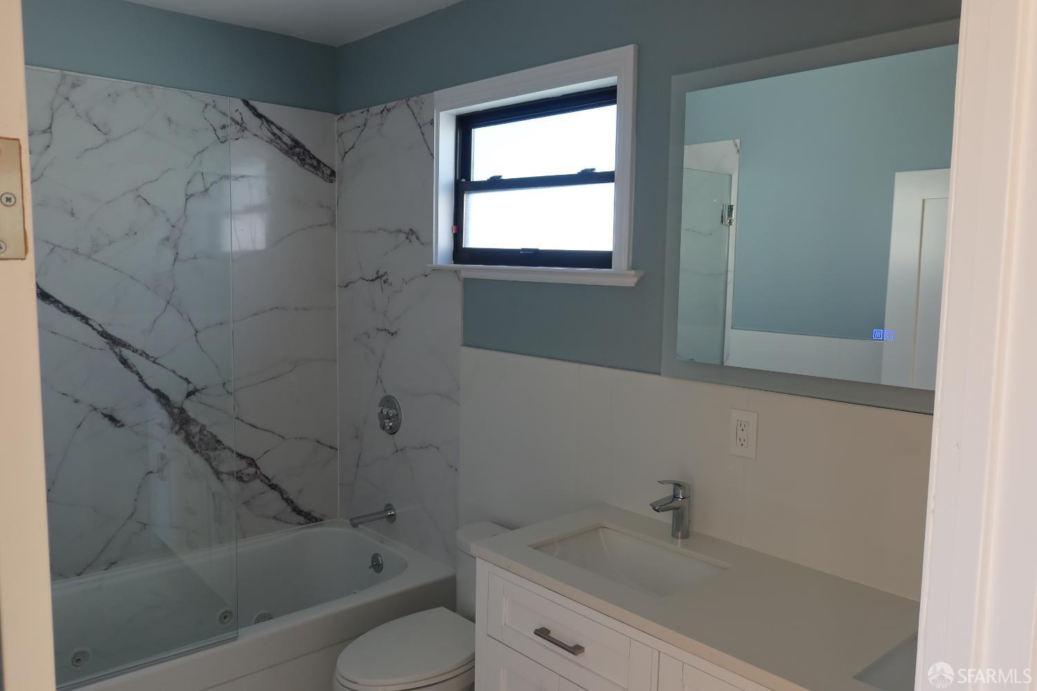 Detail Gallery Image 8 of 25 For 119 Vernon St, San Francisco,  CA 94132 - 4 Beds | 3/5 Baths