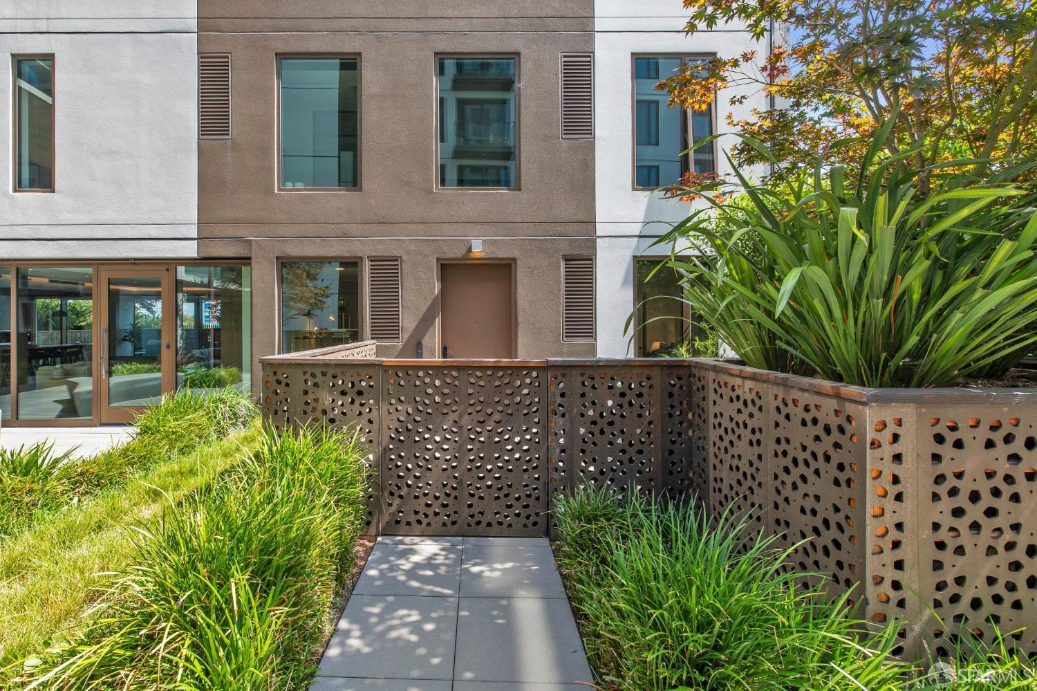 Photo #17: 424083251 Listing: Photo #17