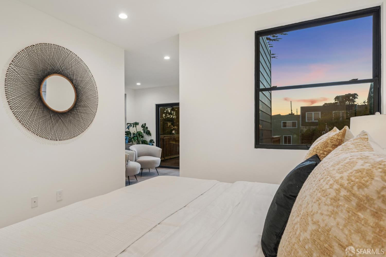 Detail Gallery Image 9 of 93 For 567 45th Ave, San Francisco,  CA 94121 - 4 Beds | 4/1 Baths