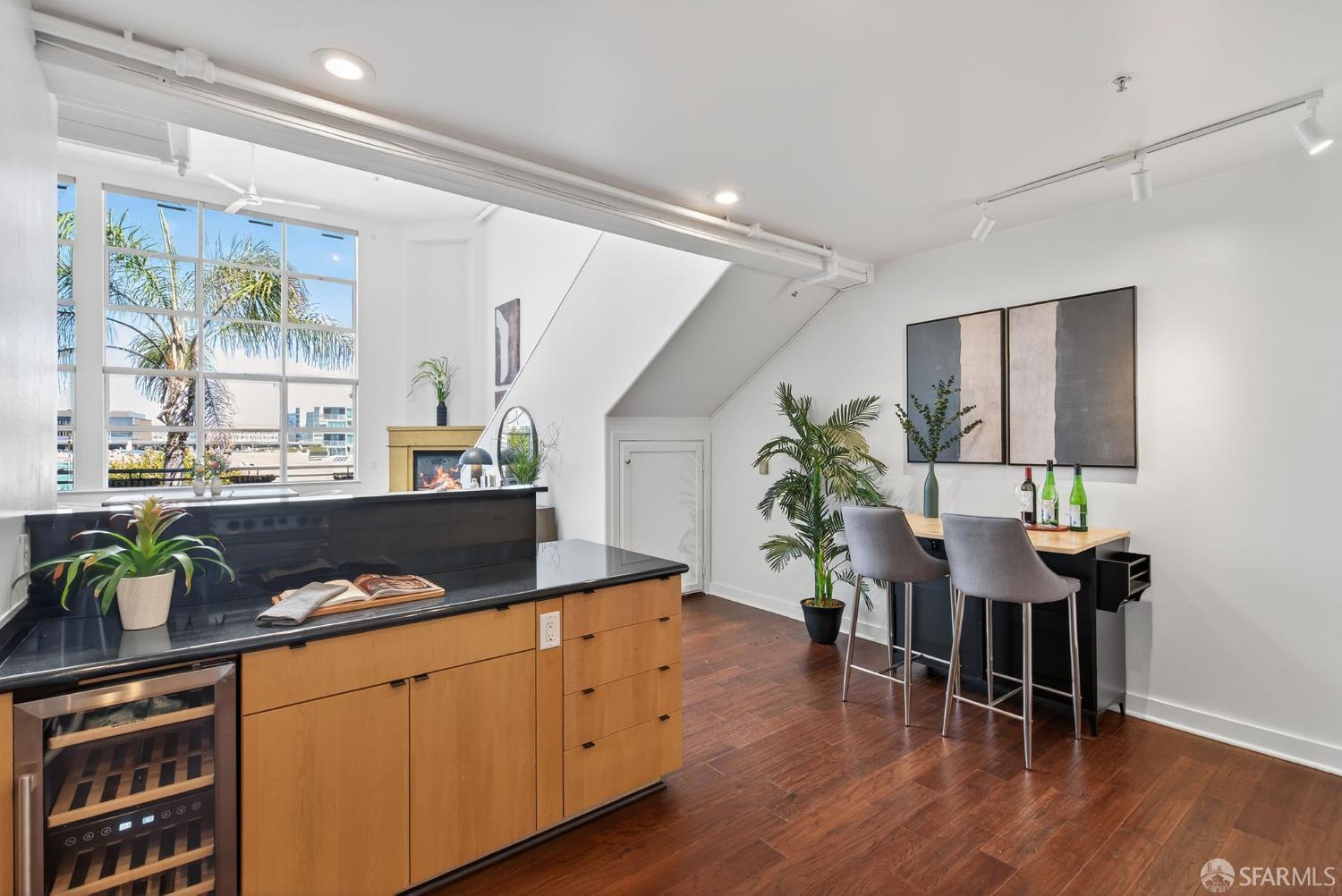 Detail Gallery Image 6 of 33 For 370 De Haro St #B14,  San Francisco,  CA 94103 - 1 Beds | 2 Baths