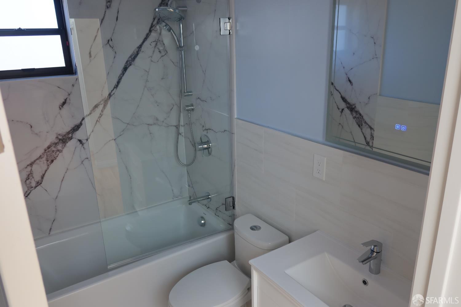 Detail Gallery Image 19 of 25 For 119 Vernon St, San Francisco,  CA 94132 - 4 Beds | 3/5 Baths