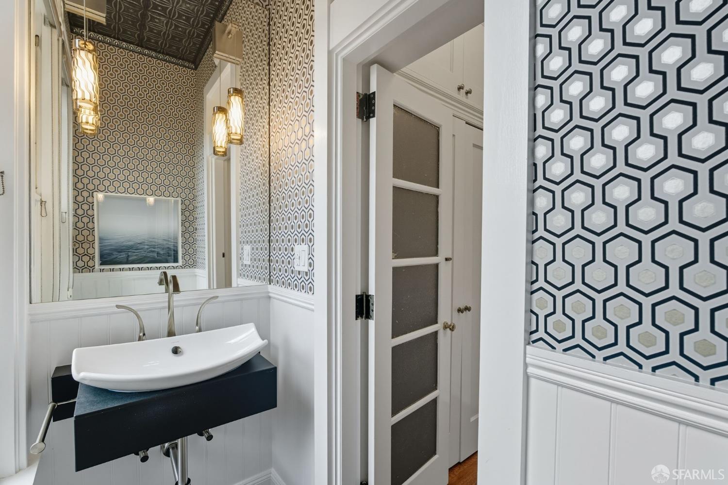 Detail Gallery Image 24 of 85 For 3571 21st St, San Francisco,  CA 94114 - 3 Beds | 2/1 Baths