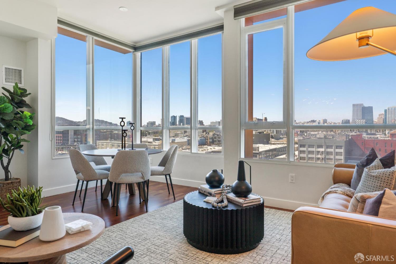 Photo #4: 425074110 Listing 