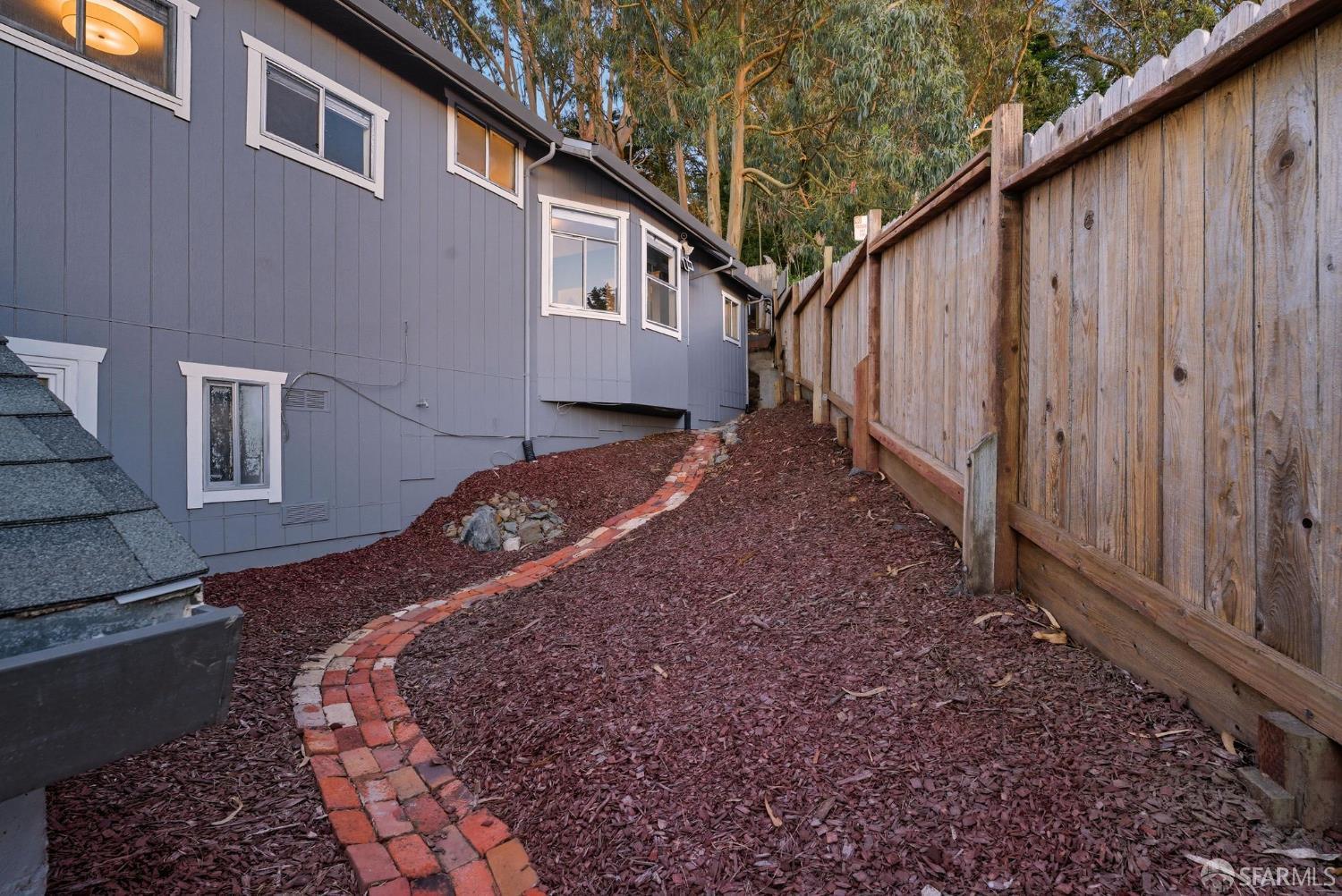Detail Gallery Image 31 of 55 For 395 Frankfort St, Daly City,  CA 94014 - 2 Beds | 1 Baths