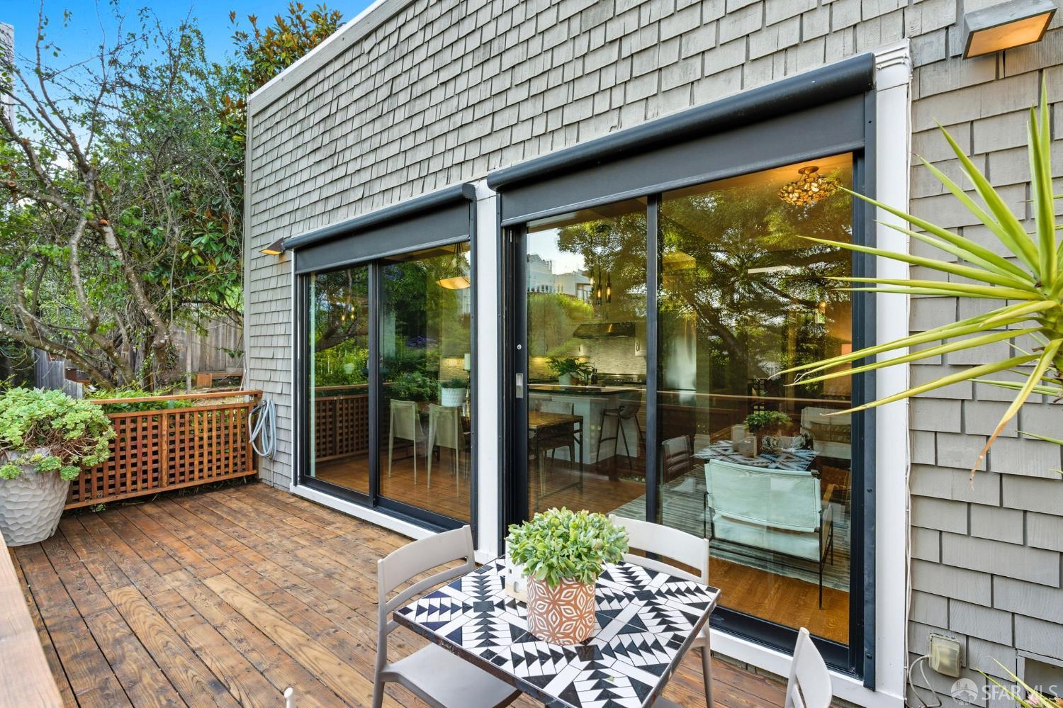 Detail Gallery Image 38 of 85 For 3571 21st St, San Francisco,  CA 94114 - 3 Beds | 2/1 Baths