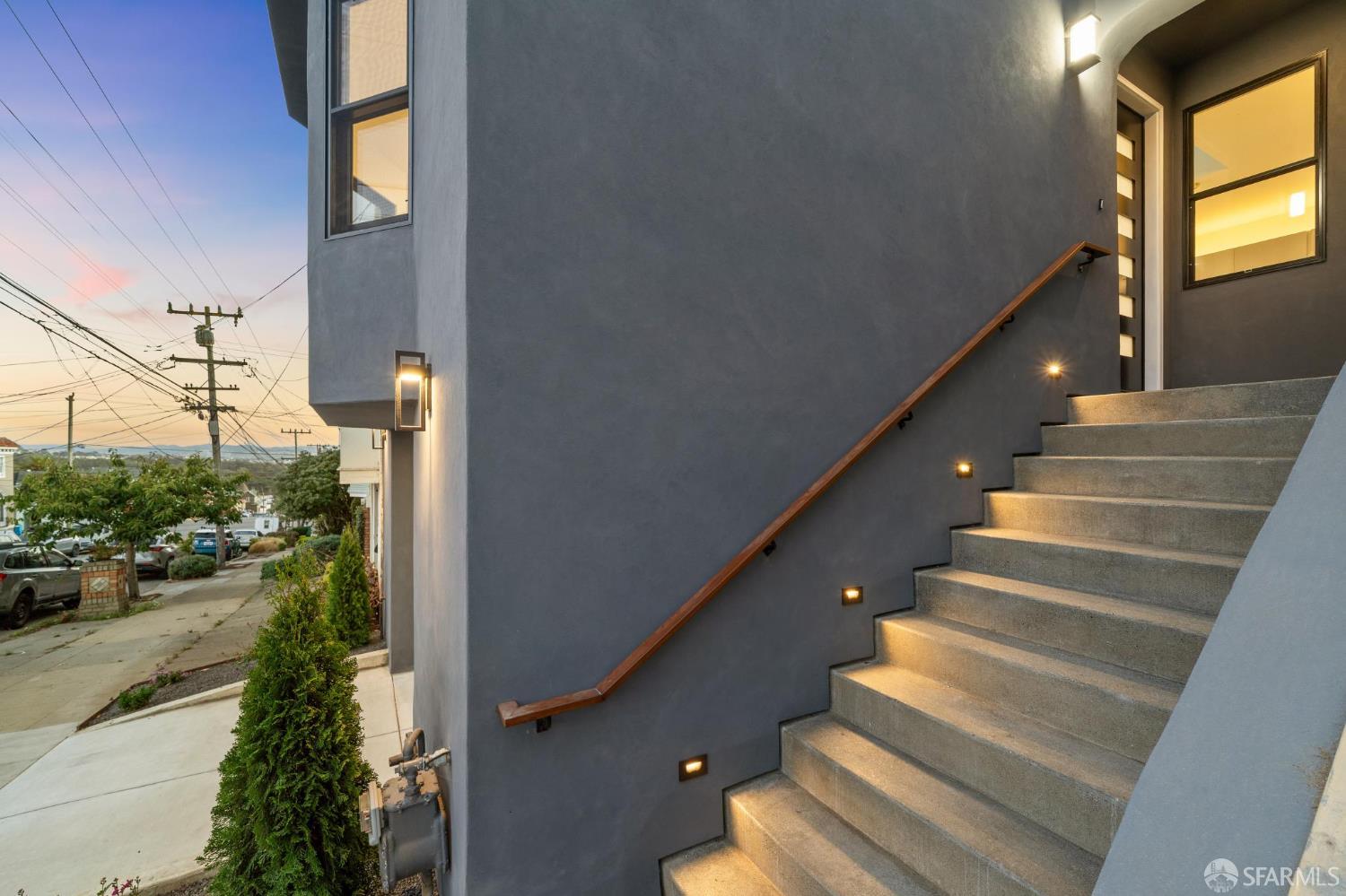 Detail Gallery Image 2 of 93 For 567 45th Ave, San Francisco,  CA 94121 - 4 Beds | 4/1 Baths