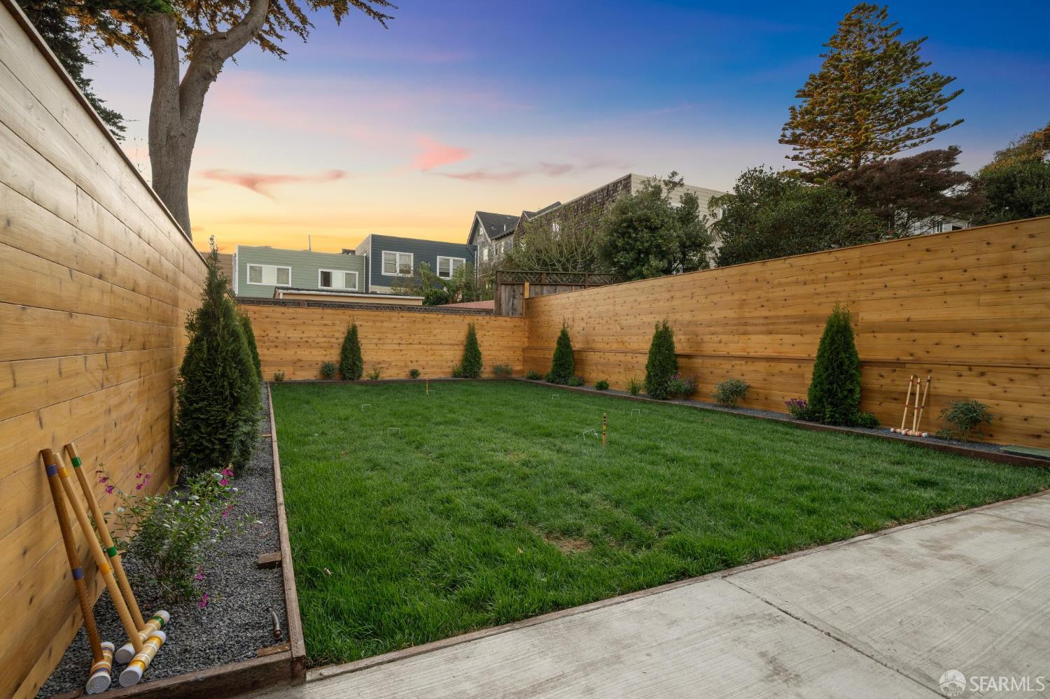 Detail Gallery Image 18 of 93 For 567 45th Ave, San Francisco,  CA 94121 - 4 Beds | 4/1 Baths
