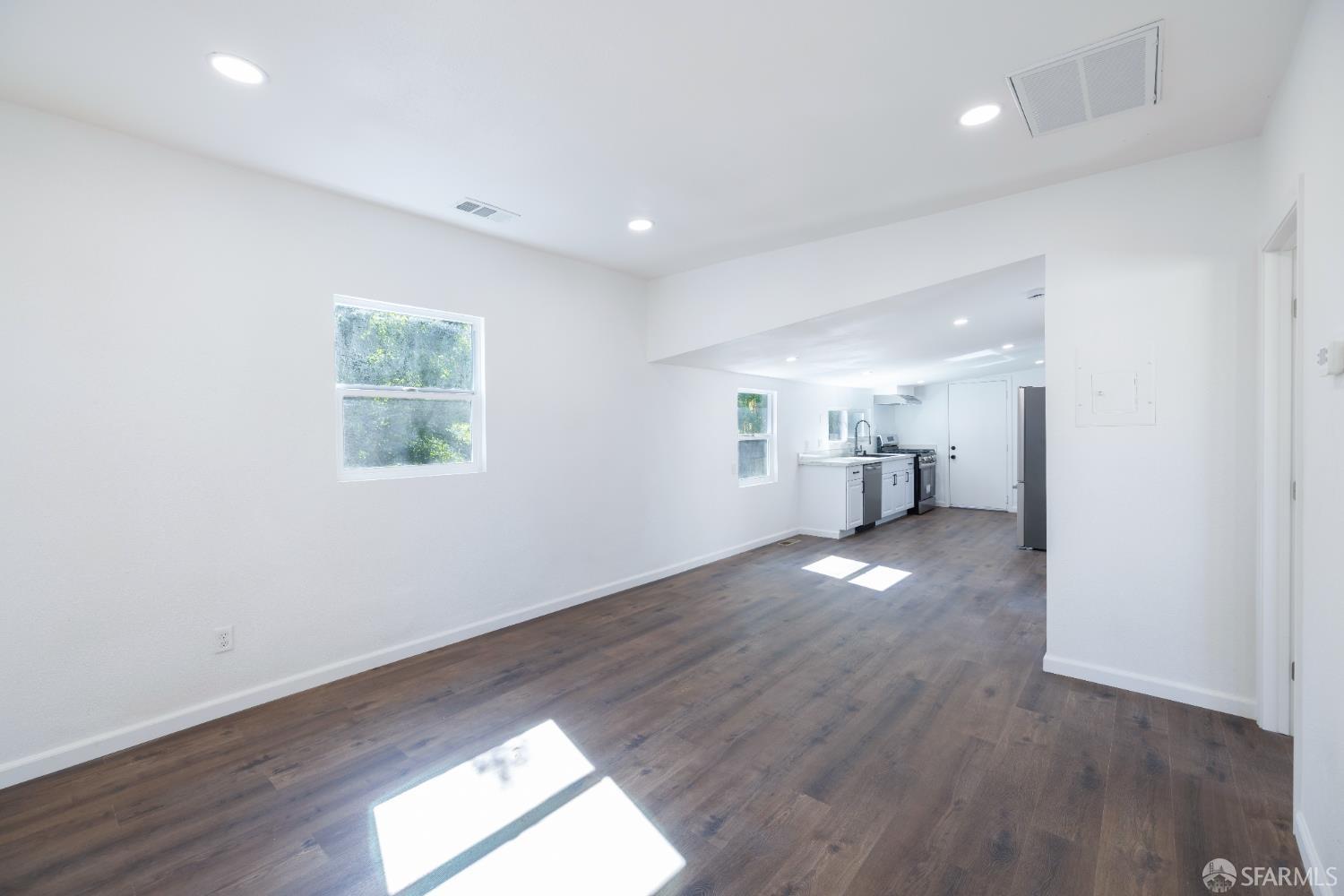 Detail Gallery Image 10 of 29 For 1780 Road 20, San Pablo,  CA 94806 - 3 Beds | 2 Baths