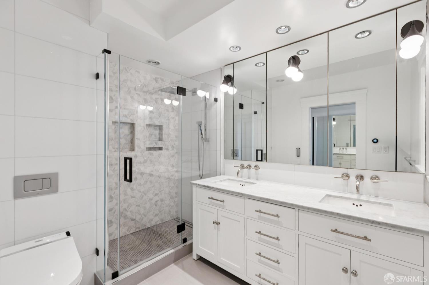 Detail Gallery Image 16 of 39 For 3960 20th St, San Francisco,  CA 94114 - 4 Beds | 3/1 Baths