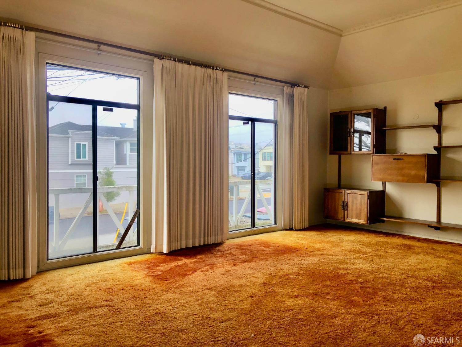 Detail Gallery Image 4 of 32 For 3419 Ulloa St, San Francisco,  CA 94116 - 3 Beds | 1/1 Baths