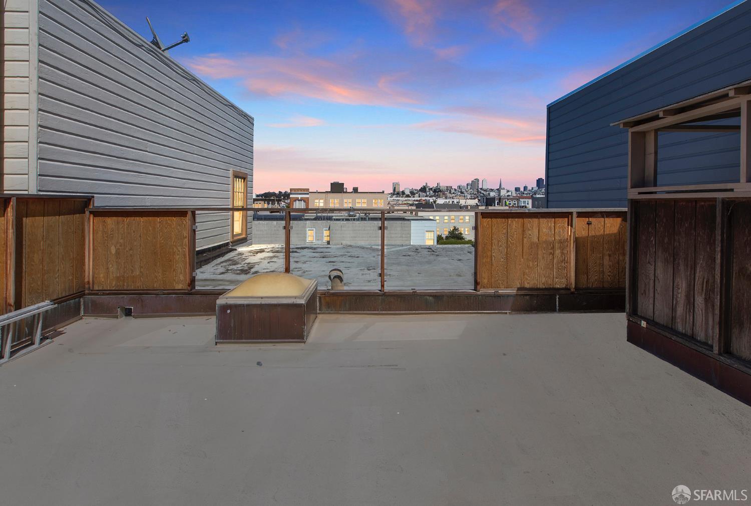 Detail Gallery Image 32 of 64 For 3348 Broderick St, San Francisco,  CA 94123 - – Beds | – Baths