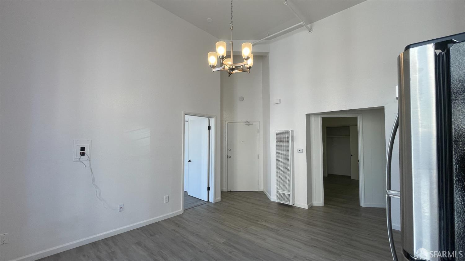 Detail Gallery Image 3 of 8 For 375 12th St #6,  Oakland,  CA 94607 - 2 Beds | 1 Baths