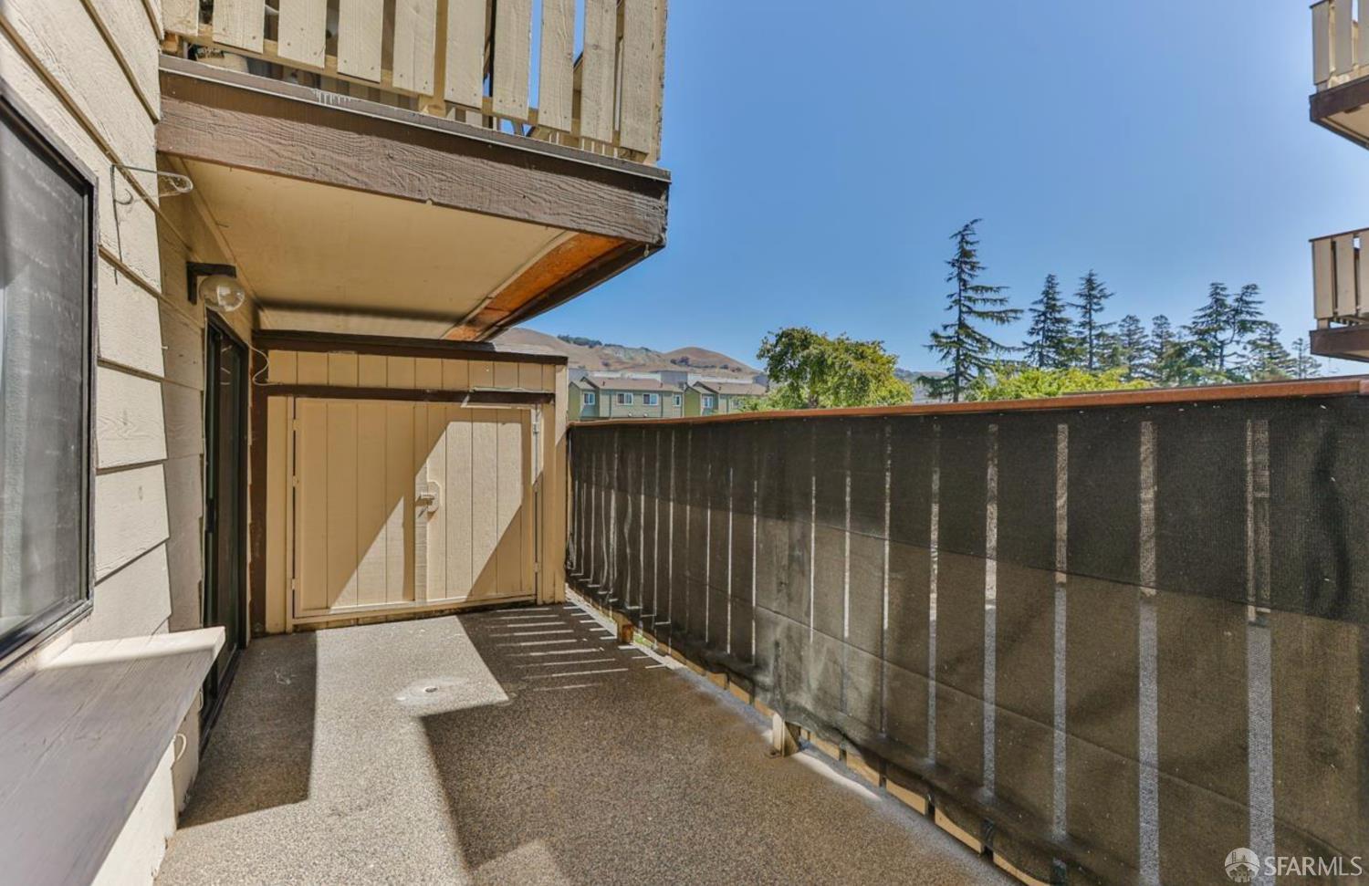 Detail Gallery Image 4 of 9 For 325 Valle Vista Ave #117,  Hayward,  CA 94544 - 1 Beds | 1 Baths
