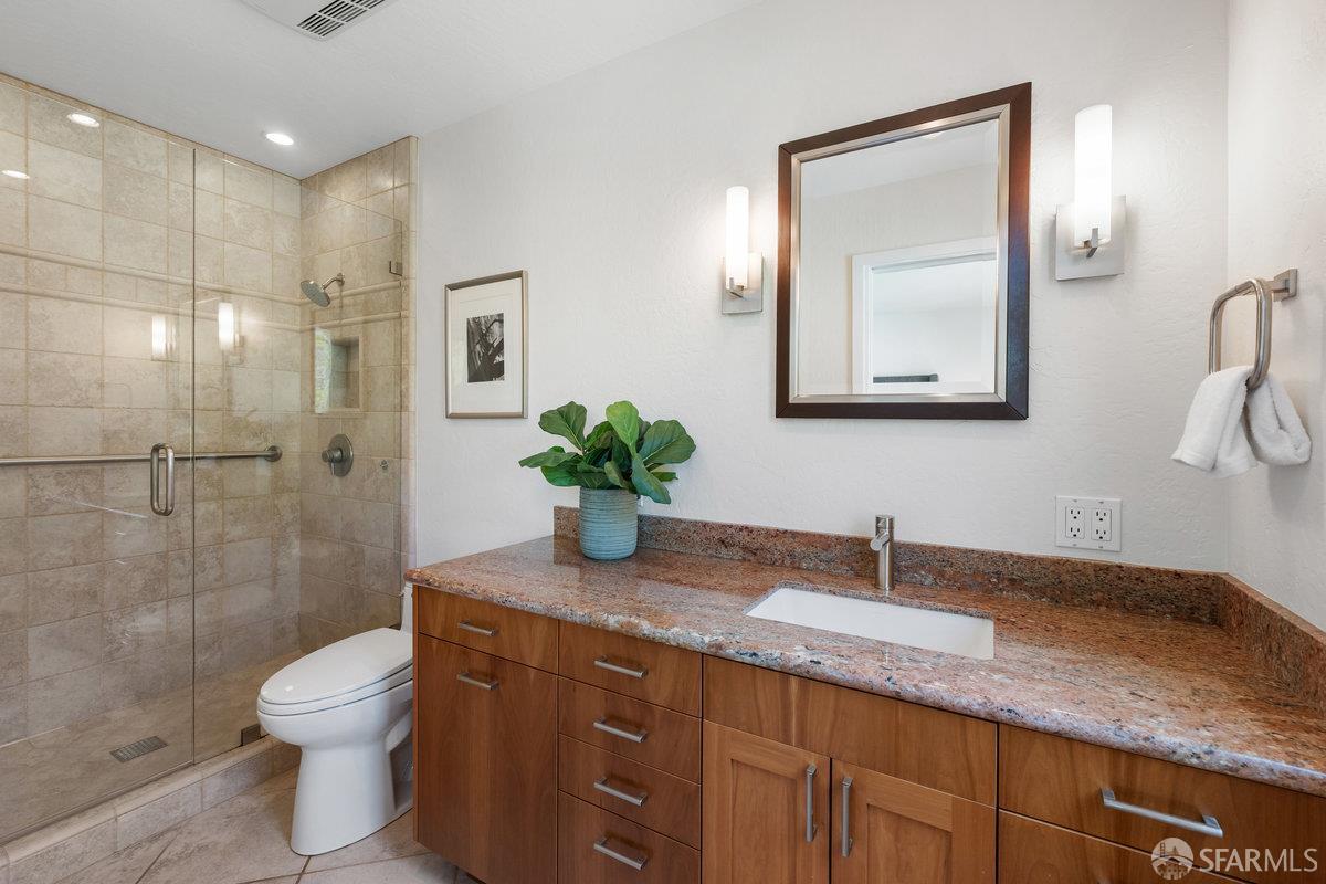 Detail Gallery Image 34 of 46 For 614 Clarendon Ave, San Francisco,  CA 94131 - 2 Beds | 2/1 Baths