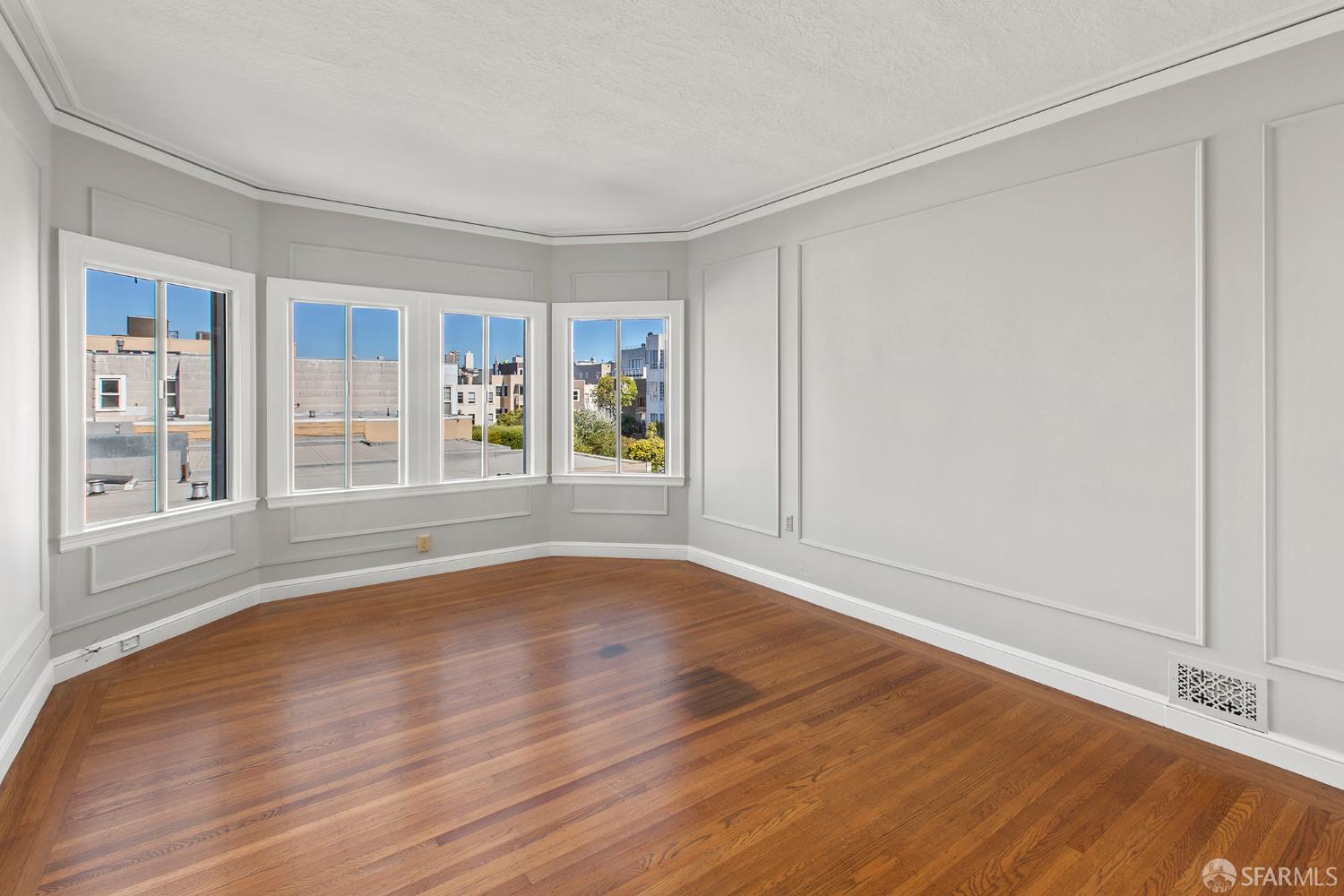 Detail Gallery Image 15 of 64 For 3348 Broderick St, San Francisco,  CA 94123 - – Beds | – Baths