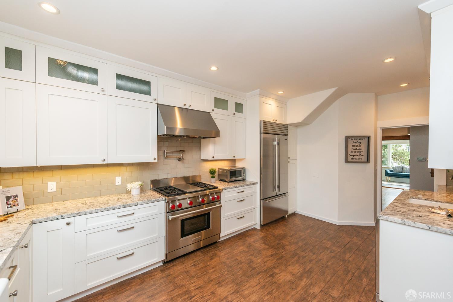 Detail Gallery Image 22 of 69 For 2728 Irving St, San Francisco,  CA 94122 - 3 Beds | 2/1 Baths