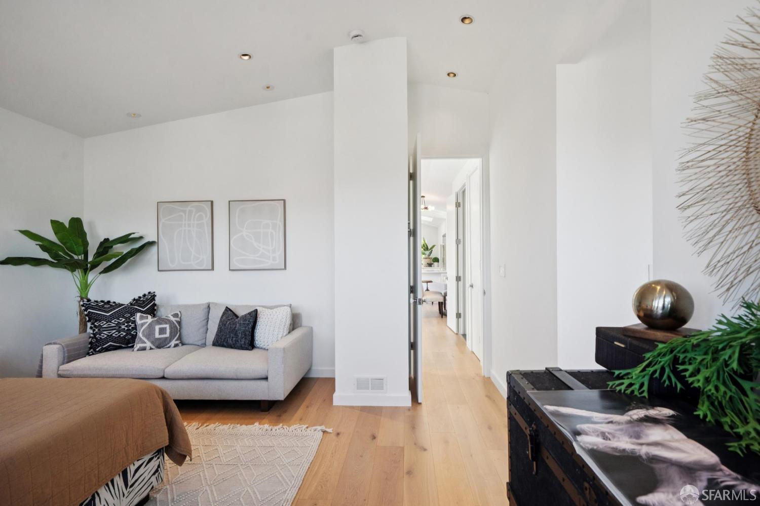 Detail Gallery Image 15 of 33 For 308 Virginia Ave, San Francisco,  CA 94110 - 3 Beds | 3 Baths