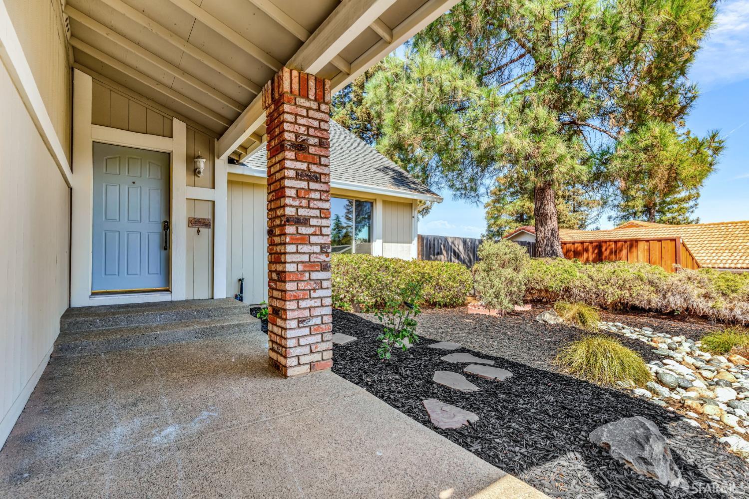 Detail Gallery Image 2 of 60 For 640 Mt Duncan Dr, Clayton,  CA 94517 - 4 Beds | 3 Baths