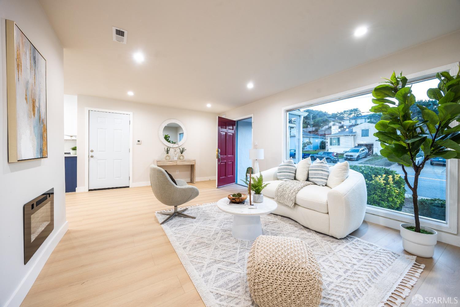Detail Gallery Image 2 of 34 For 744 Washington St, Daly City,  CA 94015 - 3 Beds | 2 Baths