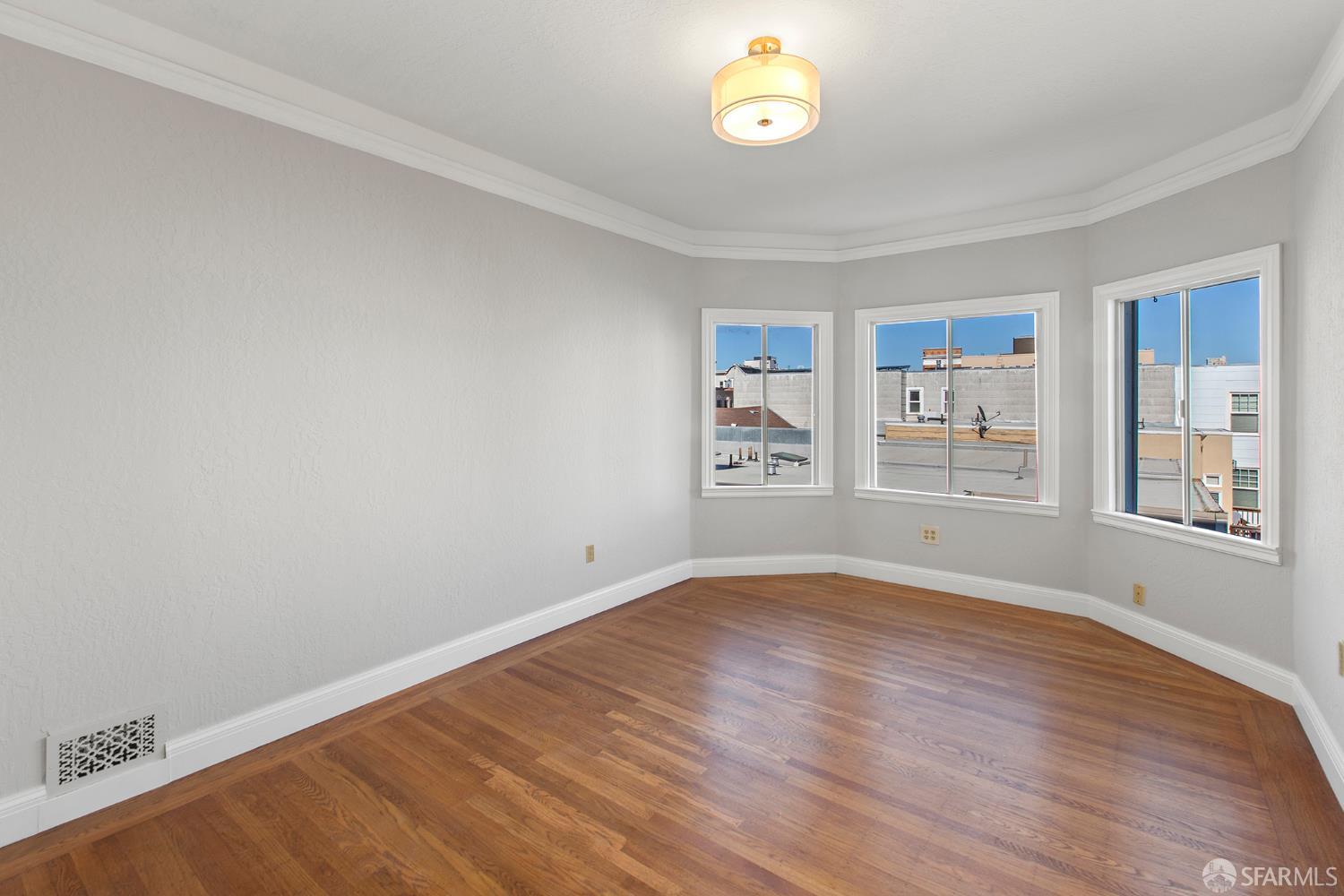 Detail Gallery Image 18 of 64 For 3348 Broderick St, San Francisco,  CA 94123 - – Beds | – Baths