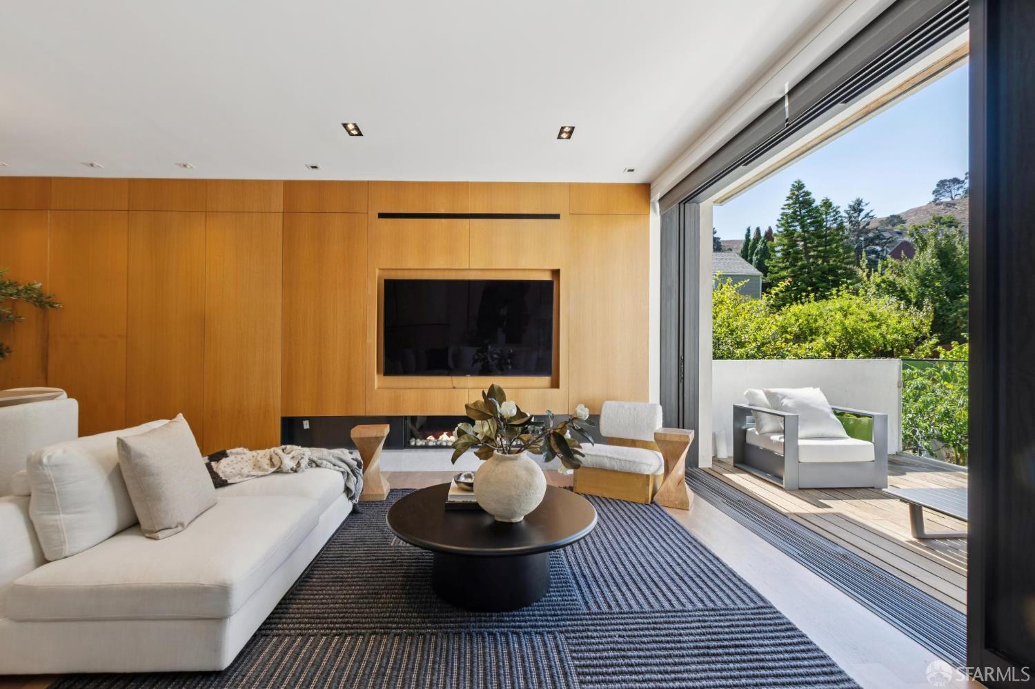 Detail Gallery Image 4 of 72 For 1624 Alabama St, San Francisco,  CA 94110 - 4 Beds | 3/1 Baths