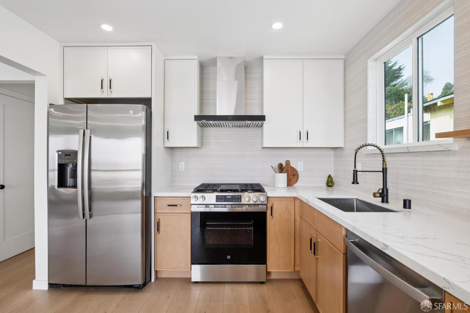 Detail Gallery Image 24 of 77 For 808 Higate Dr, Daly City,  CA 94015 - 5 Beds | 4 Baths