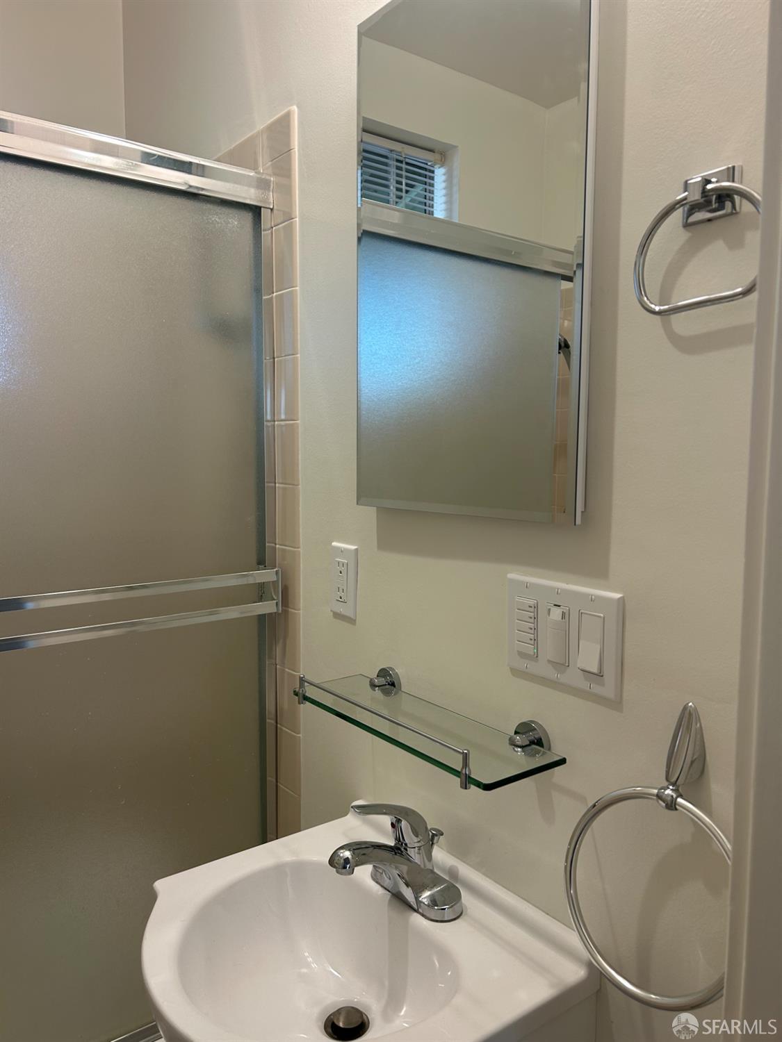 Detail Gallery Image 12 of 22 For 174 Corbett Ave, San Francisco,  CA 94114 - 1 Beds | 1 Baths