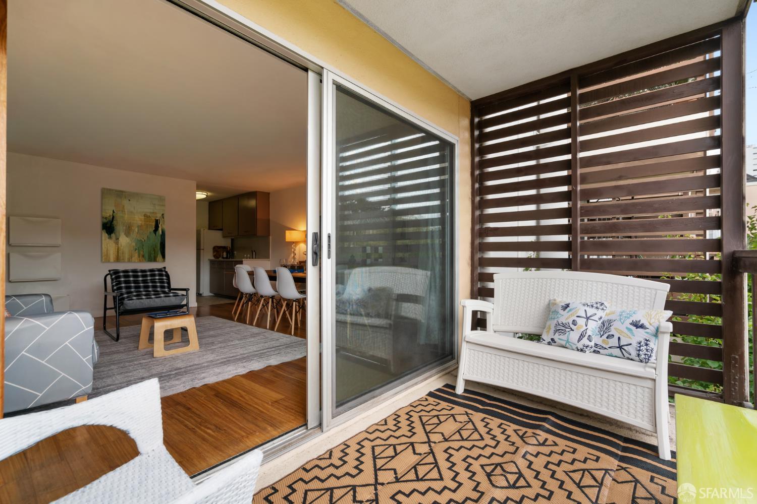 Detail Gallery Image 6 of 47 For 55 Zampa Ln #3,  San Francisco,  CA 94115 - 3 Beds | 2 Baths