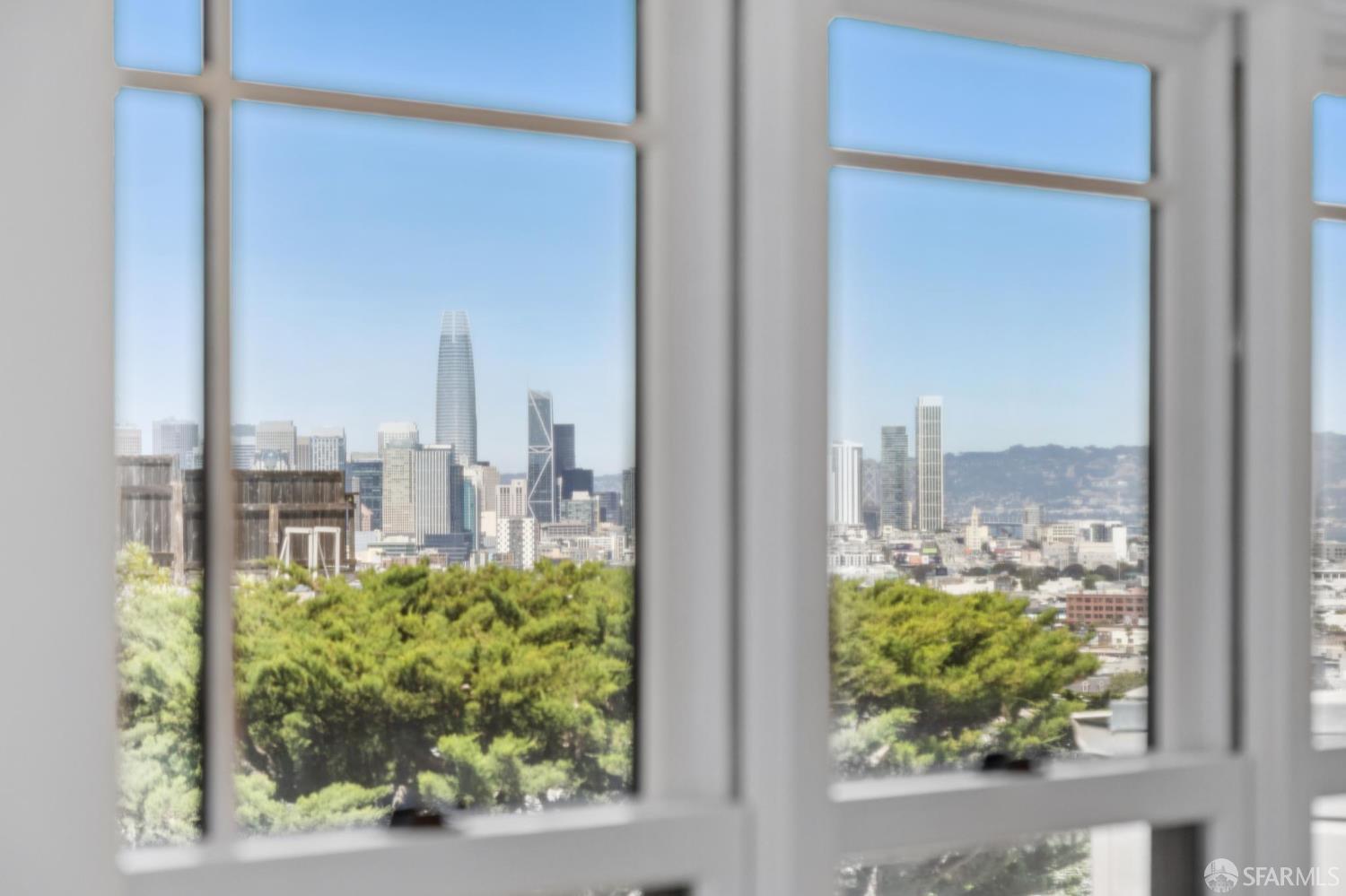 Detail Gallery Image 27 of 39 For 3960 20th St, San Francisco,  CA 94114 - 4 Beds | 3/1 Baths