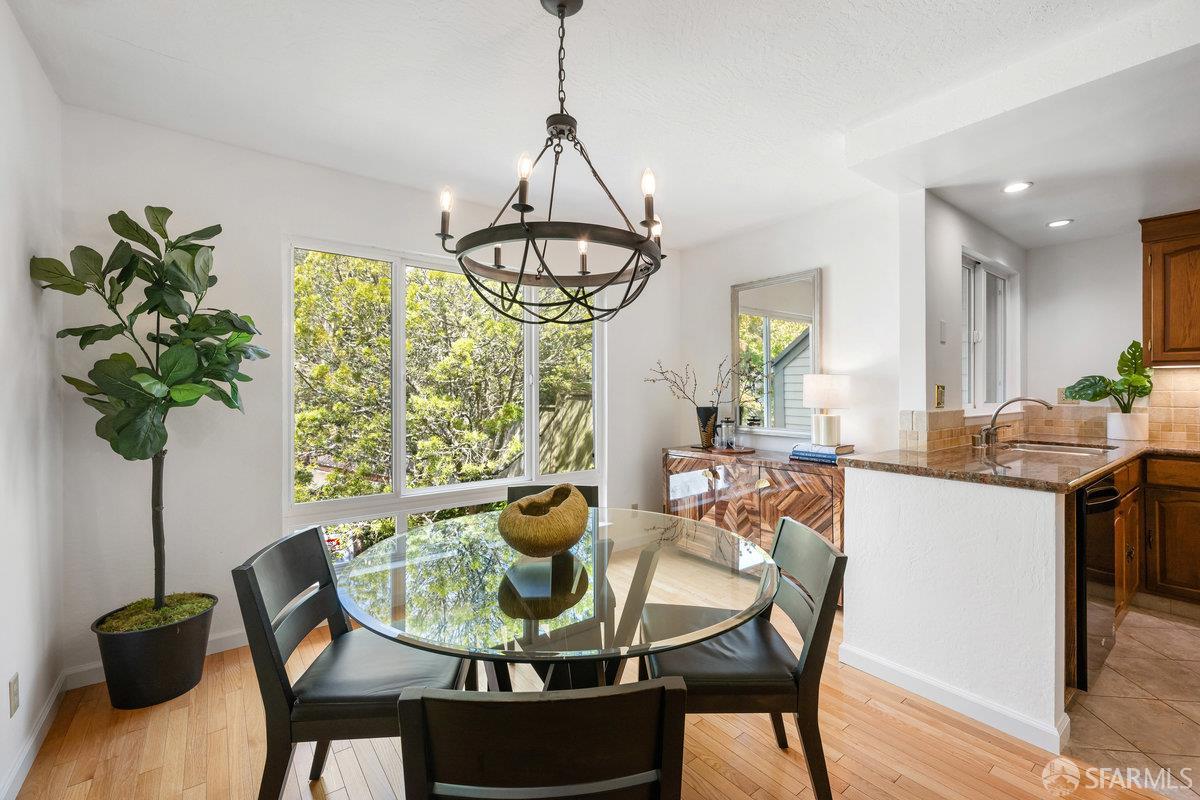 Detail Gallery Image 15 of 46 For 614 Clarendon Ave, San Francisco,  CA 94131 - 2 Beds | 2/1 Baths