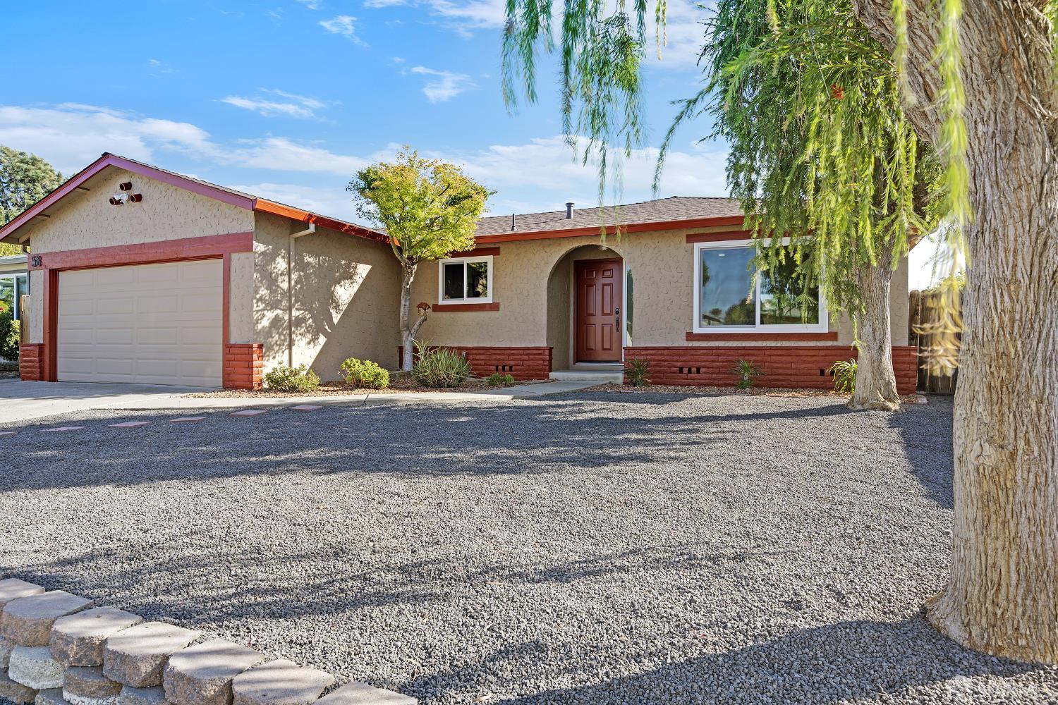 Detail Gallery Image 1 of 41 For 58 Orinda Cir, Pittsburg,  CA 94565 - 4 Beds | 2 Baths