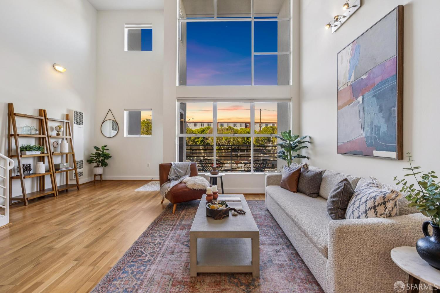 MLS: 425074512 Condo For Sale