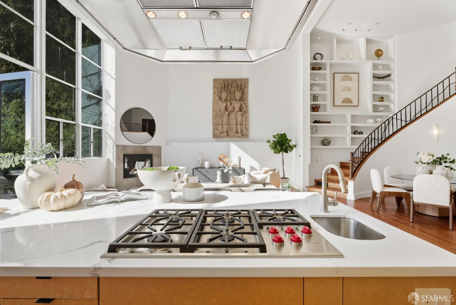 Detail Gallery Image 31 of 99 For 2121 Divisadero St, San Francisco,  CA 94115 - 4 Beds | 3/1 Baths