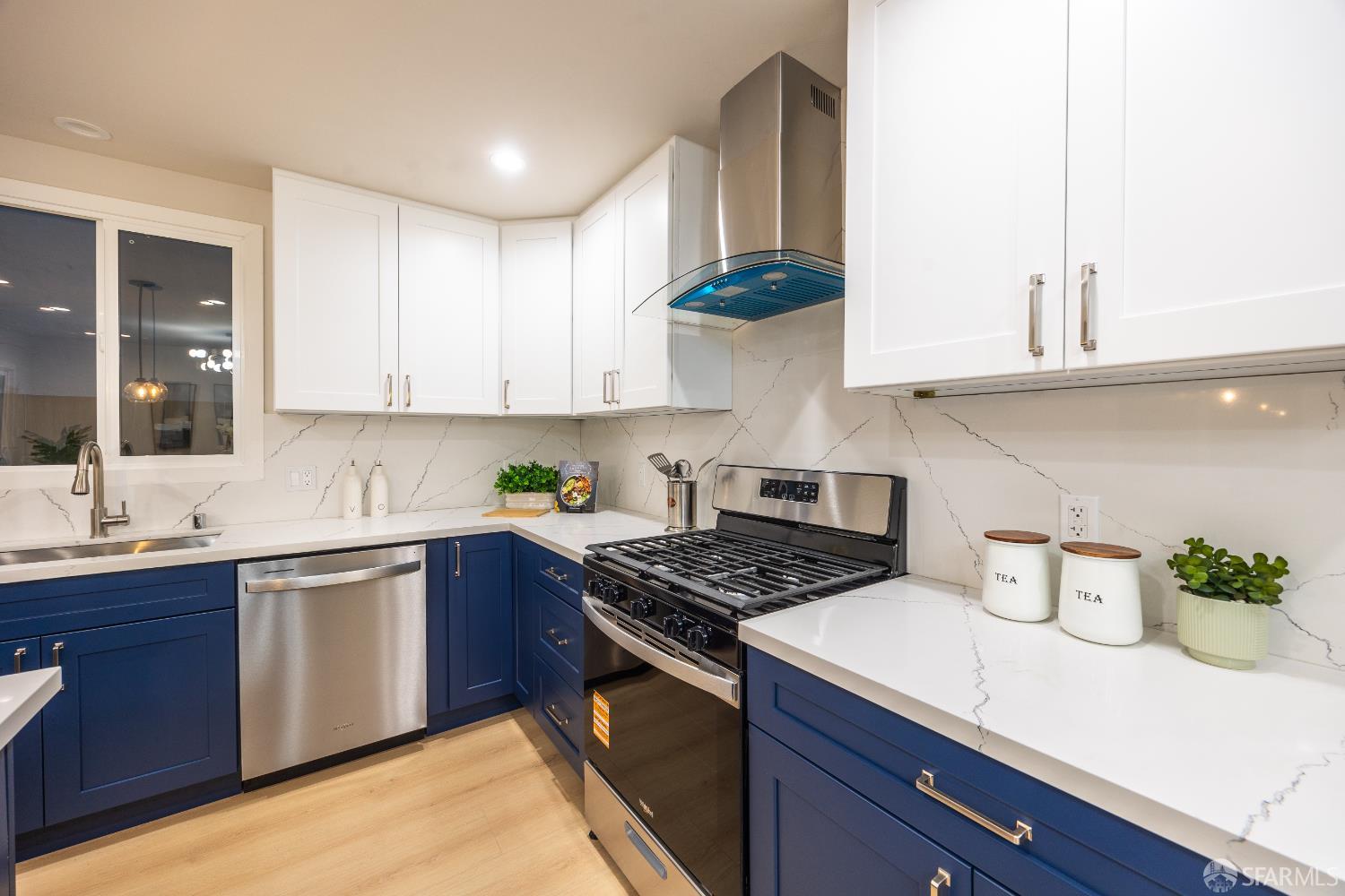 Detail Gallery Image 7 of 34 For 744 Washington St, Daly City,  CA 94015 - 3 Beds | 2 Baths