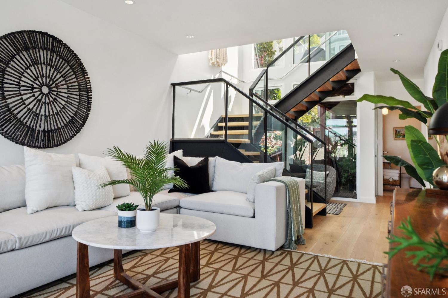 Detail Gallery Image 3 of 33 For 308 Virginia Ave, San Francisco,  CA 94110 - 3 Beds | 3 Baths