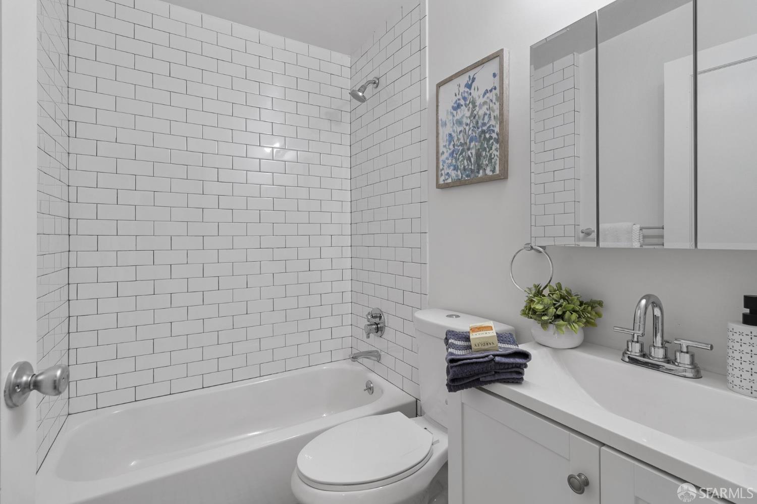 Detail Gallery Image 8 of 19 For 607 15th Ave, San Francisco,  CA 94118 - – Beds | – Baths