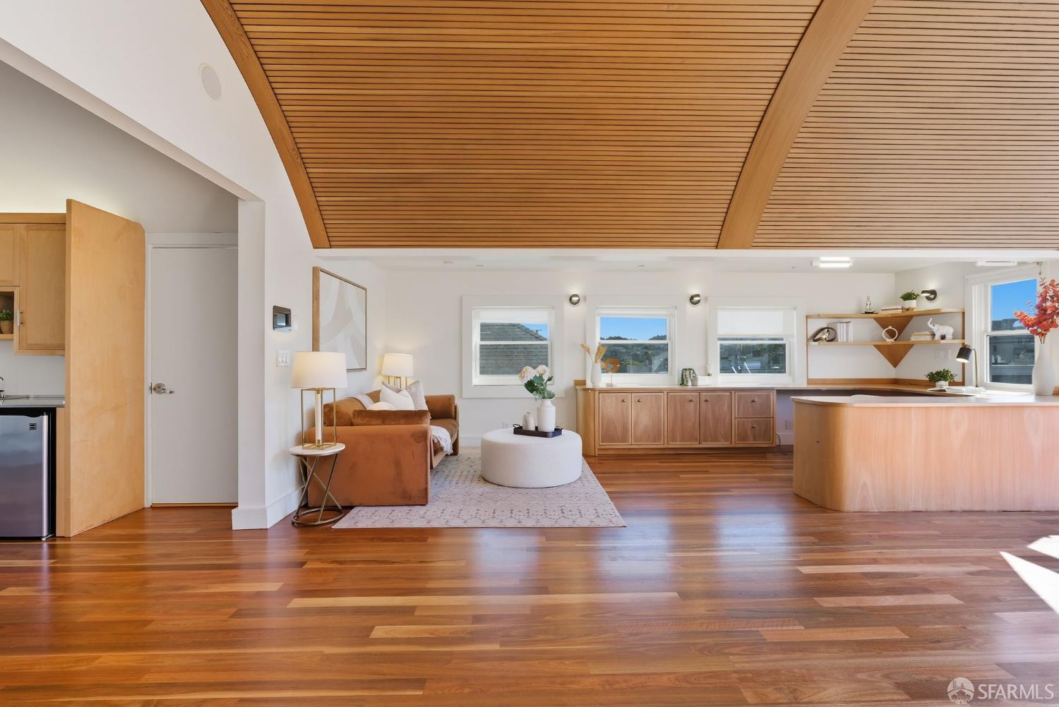 Detail Gallery Image 14 of 99 For 2121 Divisadero St, San Francisco,  CA 94115 - 4 Beds | 3/1 Baths
