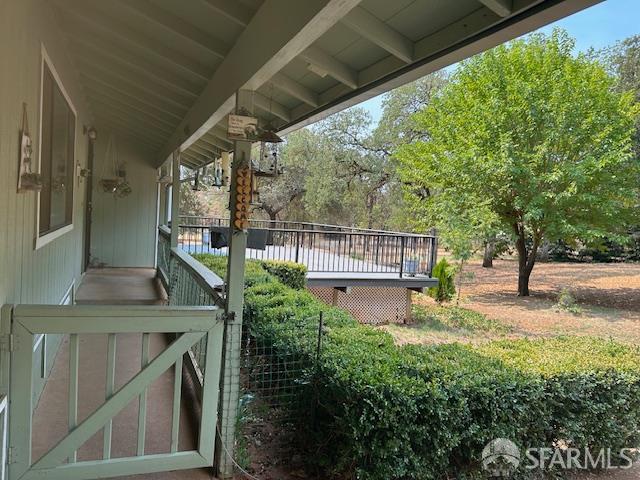 Detail Gallery Image 8 of 62 For 19481 N Rambling Oak Dr, Redding,  CA 96003 - 3 Beds | 2 Baths
