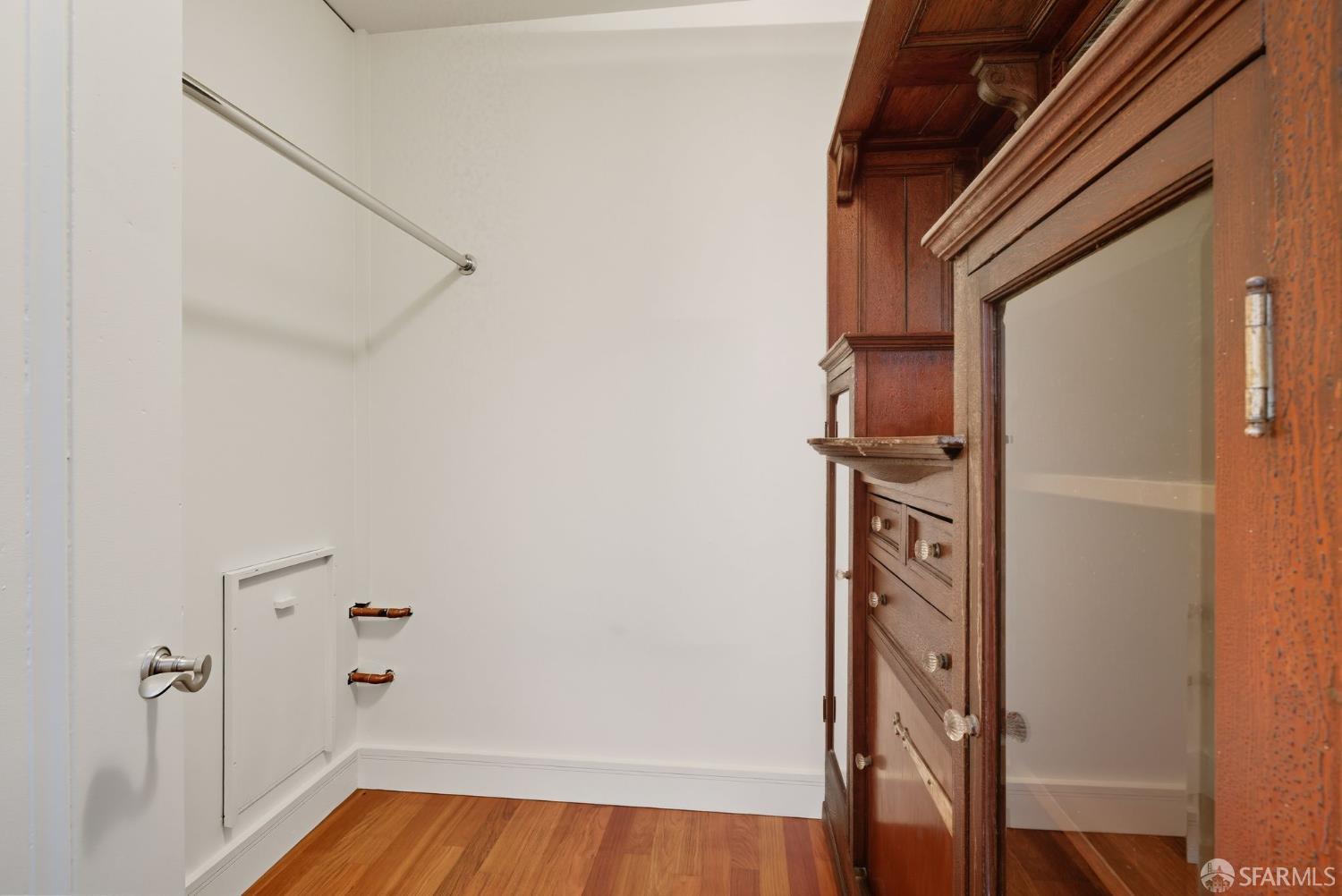 Detail Gallery Image 55 of 99 For 2121 Divisadero St, San Francisco,  CA 94115 - 4 Beds | 3/1 Baths